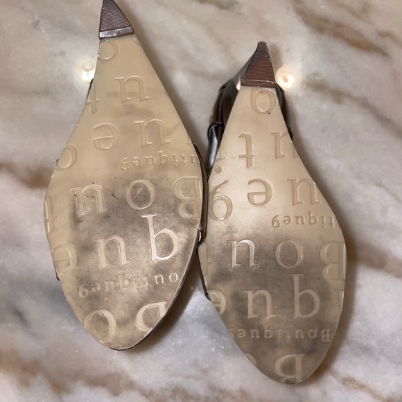 Boutique 9 Gold Heels - Picture 8 of 10